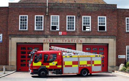 Fire engine at Caversham Road